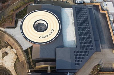 バームファクトリー屋上に設置した<br>太陽光発電設備の写真