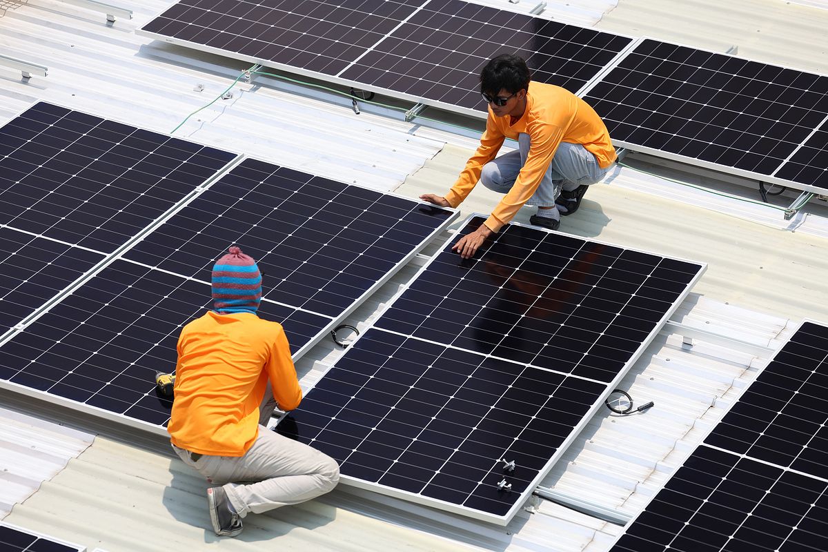 太陽光発電は何年で元が取れる?