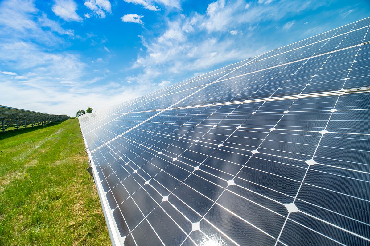 太陽光パネルは2030年代に大量廃棄が予想されている